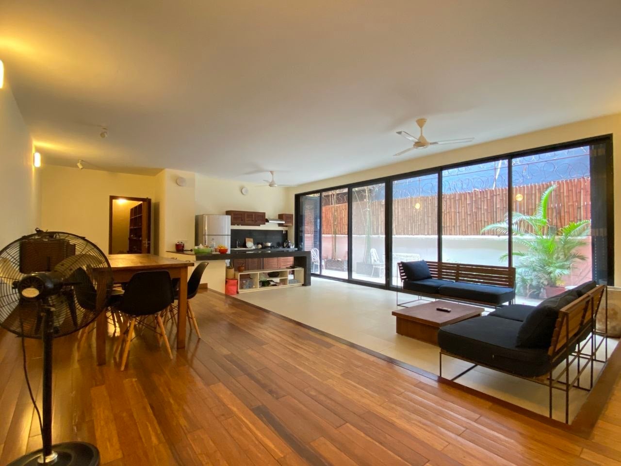 Ground floor 2 bedrooms apartment on street 21