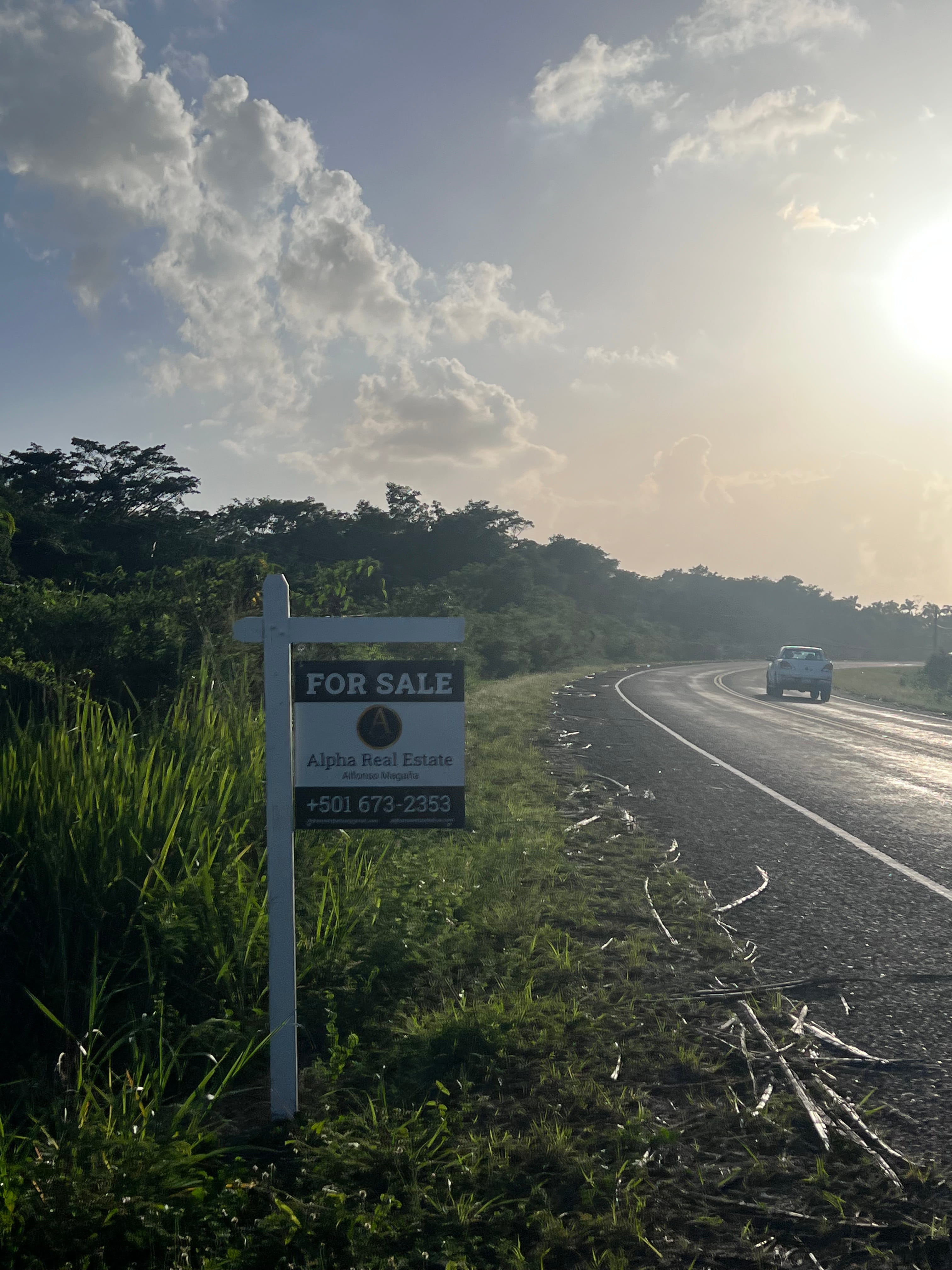 Terrain commercial de premier choix de 26,24 acres en bordure d'autoroute – Quartier d'Orange Walk, Belize