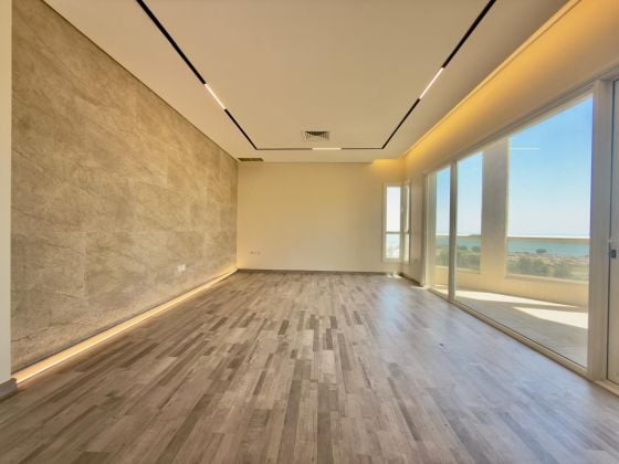 Fully Furnished duplex/apartment in Salmiya