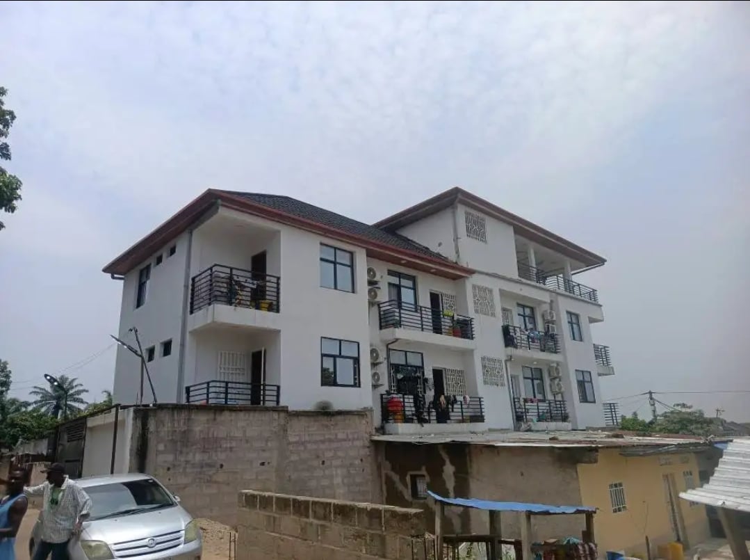 3-STOREY BUILDING FOR SALE WITH TERRACE, PLUS 5 APARTMENTS AND GUARANTEED MONTHLY INCOME IN BINZA DELVAUX – NGALIEMA
