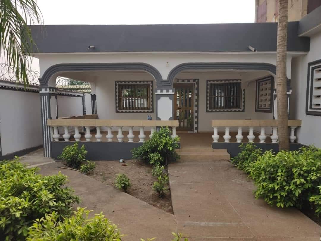 Beautiful villa for sale in Avedji