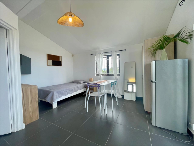 Imagine waking up to mountain views… and being just a 5-minute walk from the beach. &#55356&#57098
