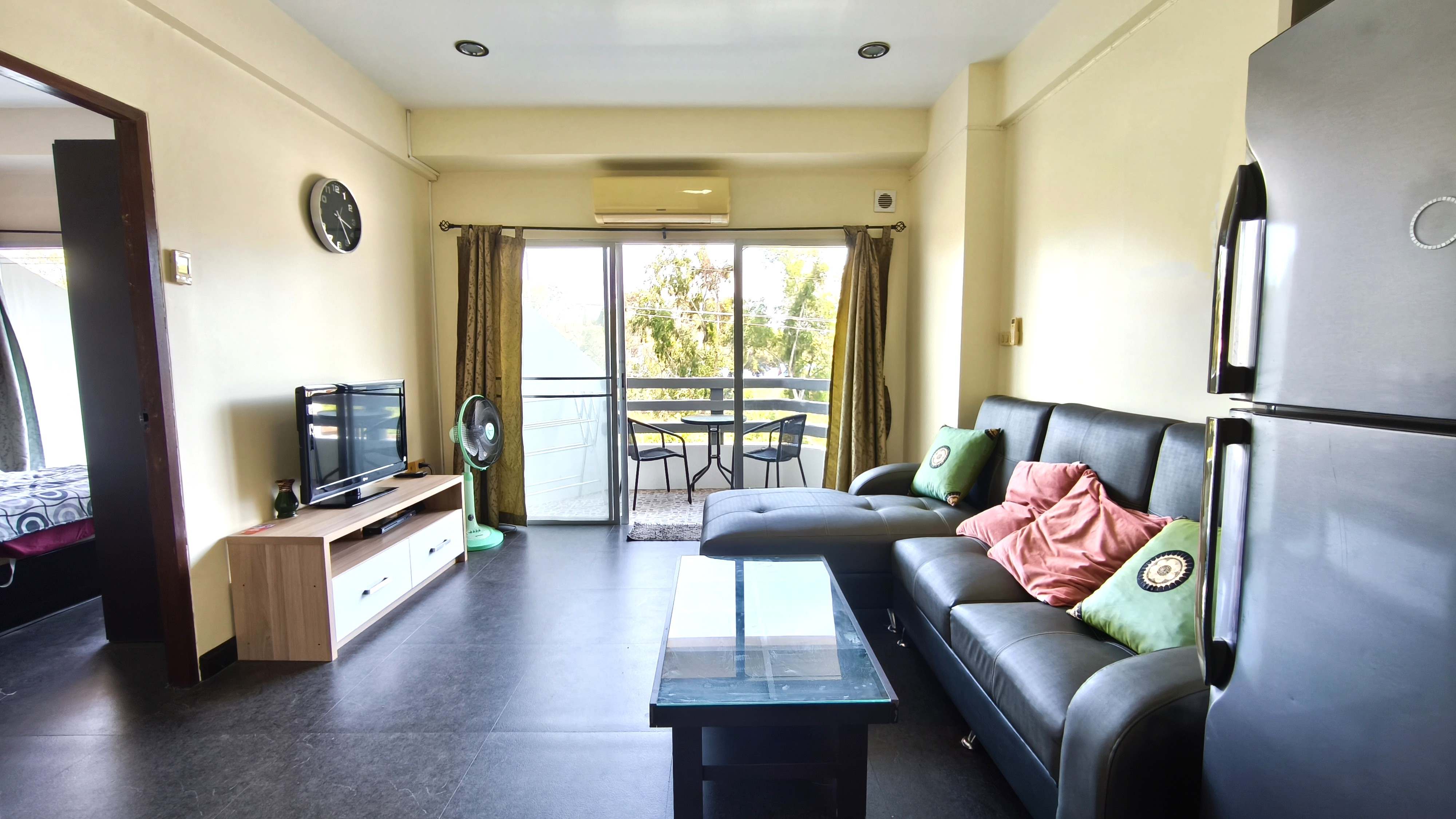 A 2-BEDROOM CONDO FOR SALE IN RAYONG CONDOCHAIN. NEW PRICE 1,950,000 THB. FOREIGN OWNERSHIP 