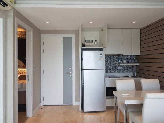 	 Condo Lasantir Next to Jomtien Beach Pattaya for Rent