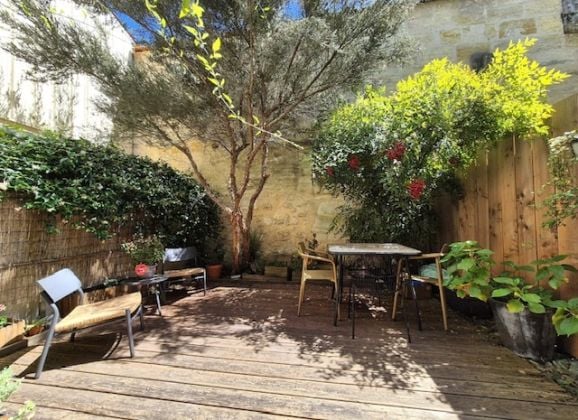 Chartrons – Elegant architect-designed home with private garden, ...