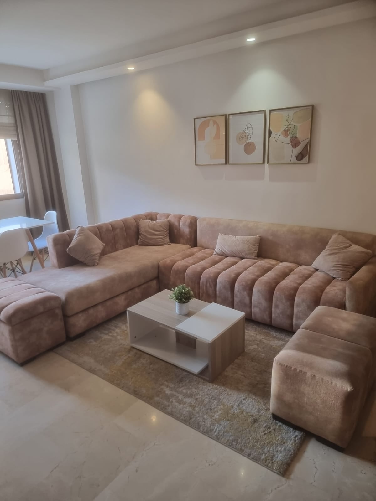 Studio Meuble a Deux Mars