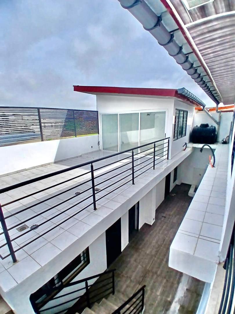 Location  Villa duplex F6 + 1 dpce  Angré cité Militaire zone bitumée 