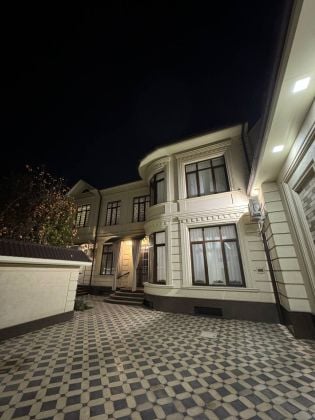 Newly renovated 5 bedrooms and 4 bathrooms house at “Rakat” ...