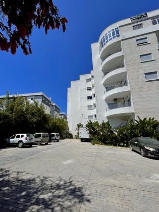 Joli appartement meublé dans résidence avec jardin et parking