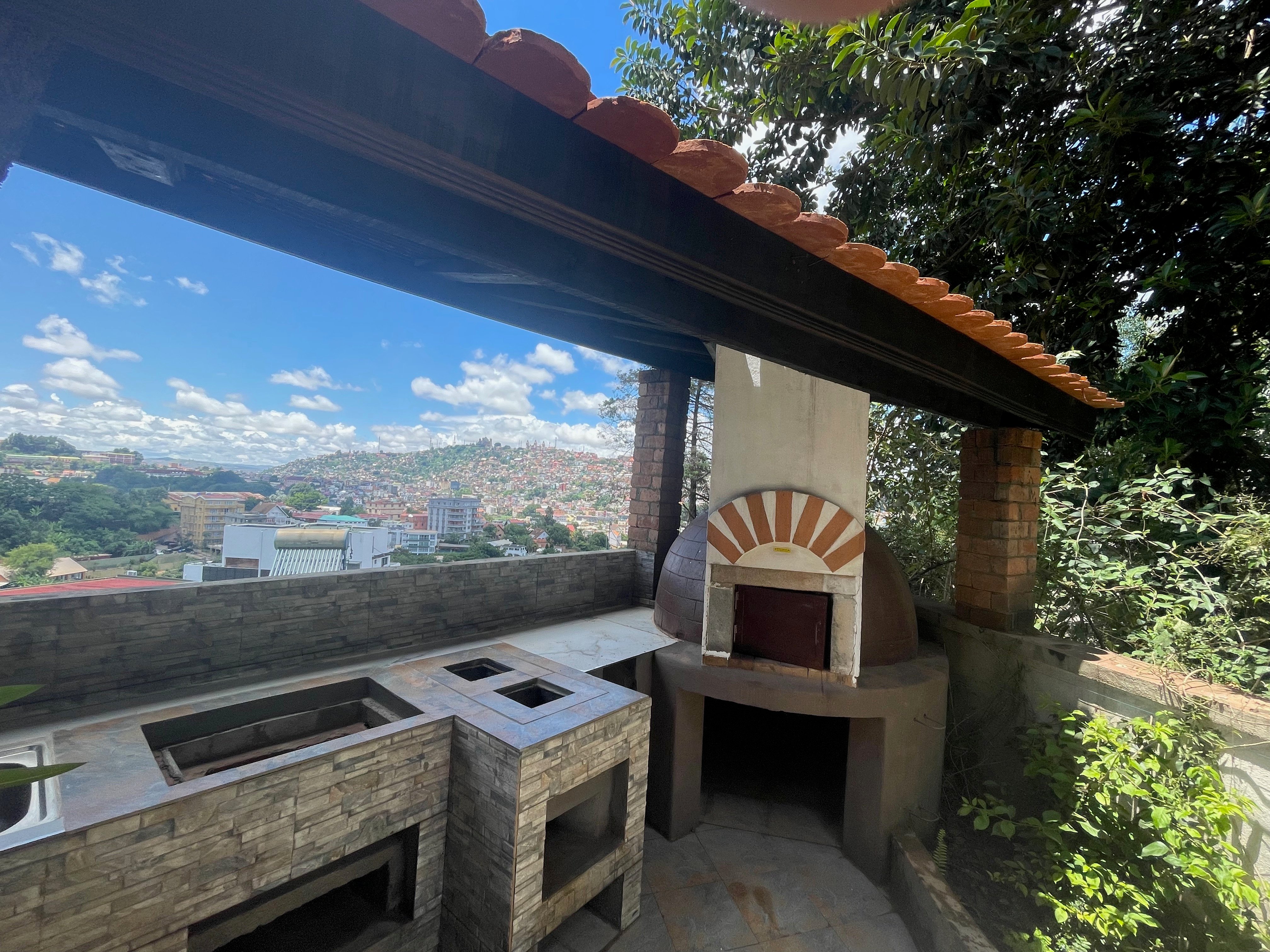 MAISON 120 M2 QUARTIER RESIDENTIEL ANFRAINARIVO