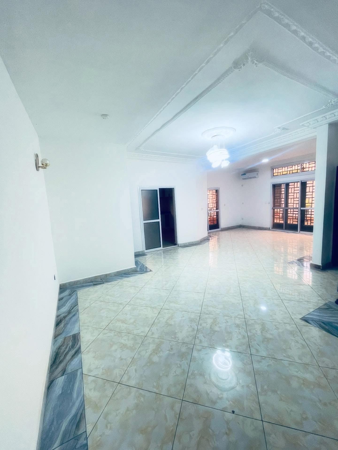 APARTAMENTO DE 3 HABITACIONES EN ALQUILER JUNTO AL CAMPO DE GOLF