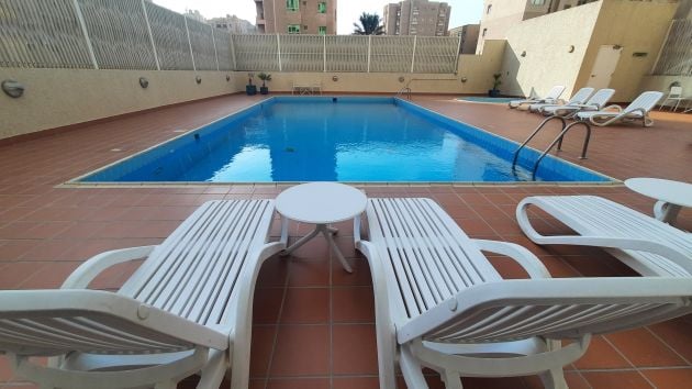 Oferta de apartamentos de una y tres habitaciones en Sarah Tower (Mangaf), ...