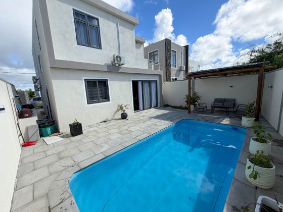FOR RENT | 4-BEDROOM VILLA | CALODYNE