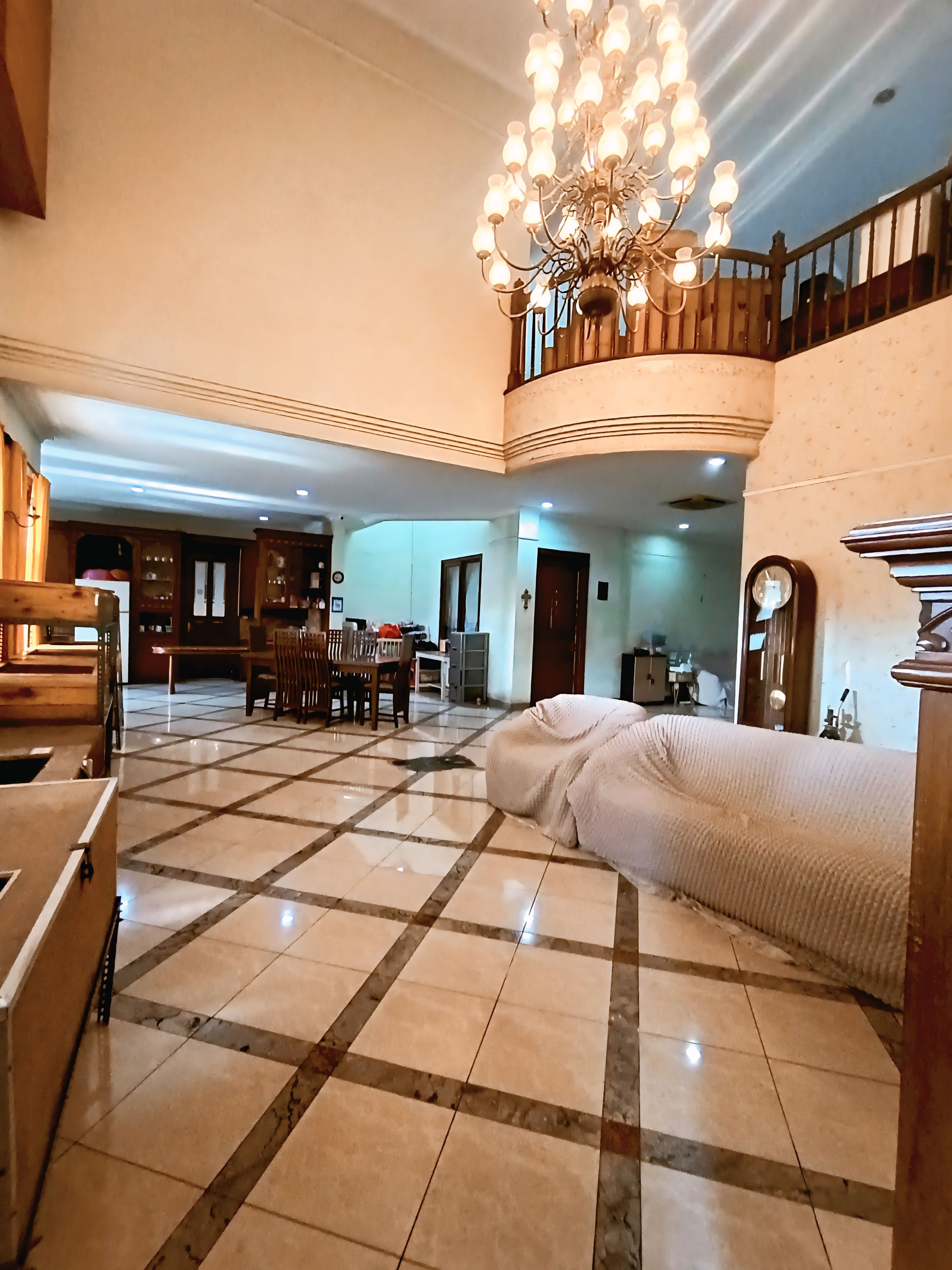 Spacious Family Home in Cirendeu – Ideal for Expat Families