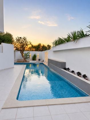 Villa avec piscine privée au cœur des oliviers