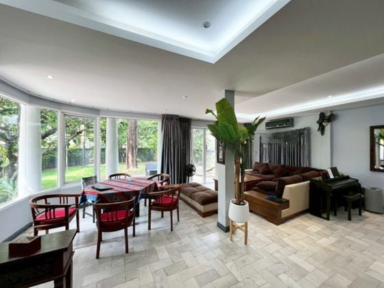 Family house in Sukhumvit 50 (5 bedrooms)