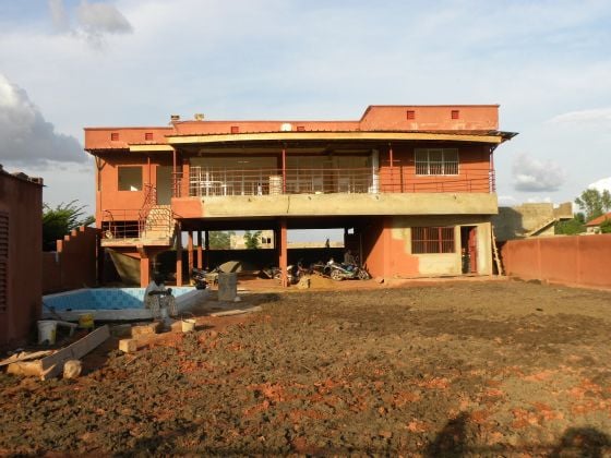 Private villa of 174 m2 for rent; in Kalaban Koro 