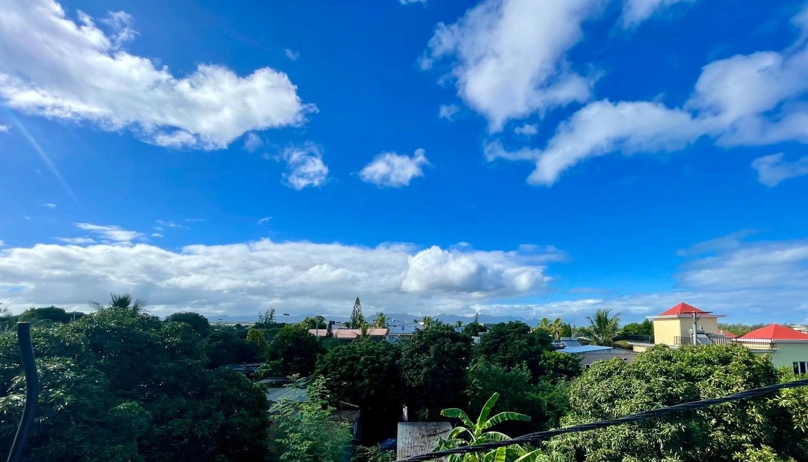 “Bright & Breezy Furnished Studio with Panoramic Views | Pointe aux Piments”