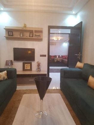 Grand appartement à louer meublé à maarif