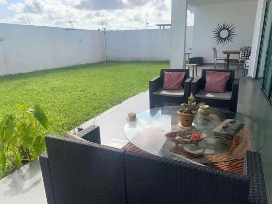 VILLA EN VENTE À GRAND BASSAM CITÉ ROSIER 