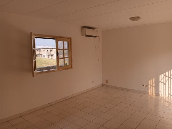 Superb Minnie villa R-1 in OKALA MIKOLONGO 