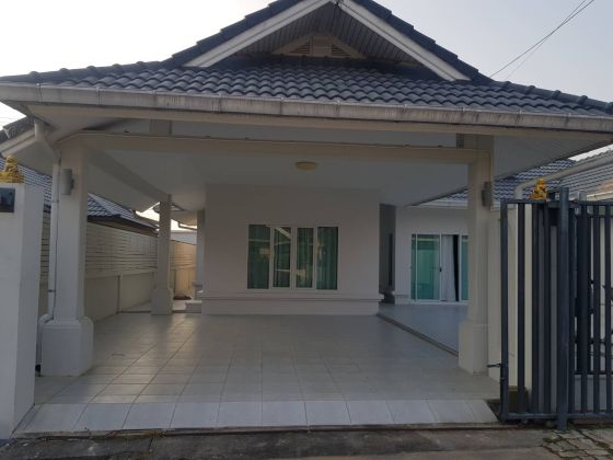 Private pool villa for rent near Chak Nok, 49,000 baht.