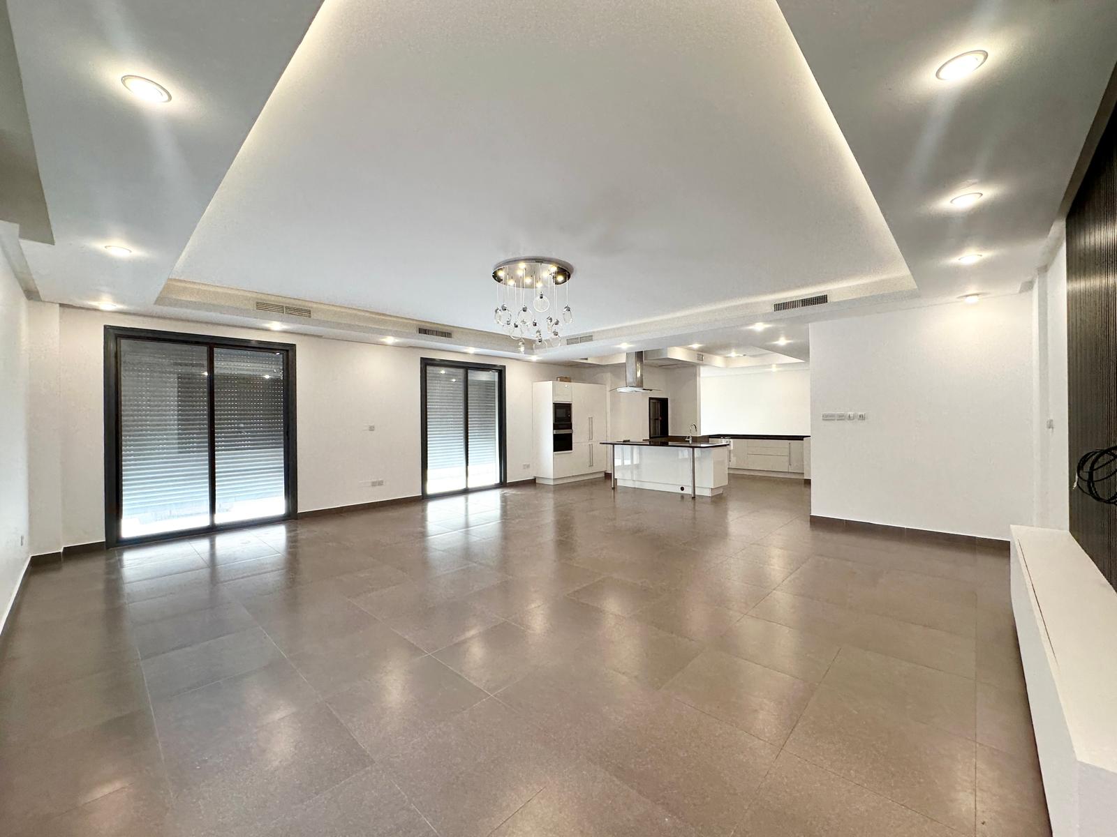 Spacious Duplex for rent in Daiya