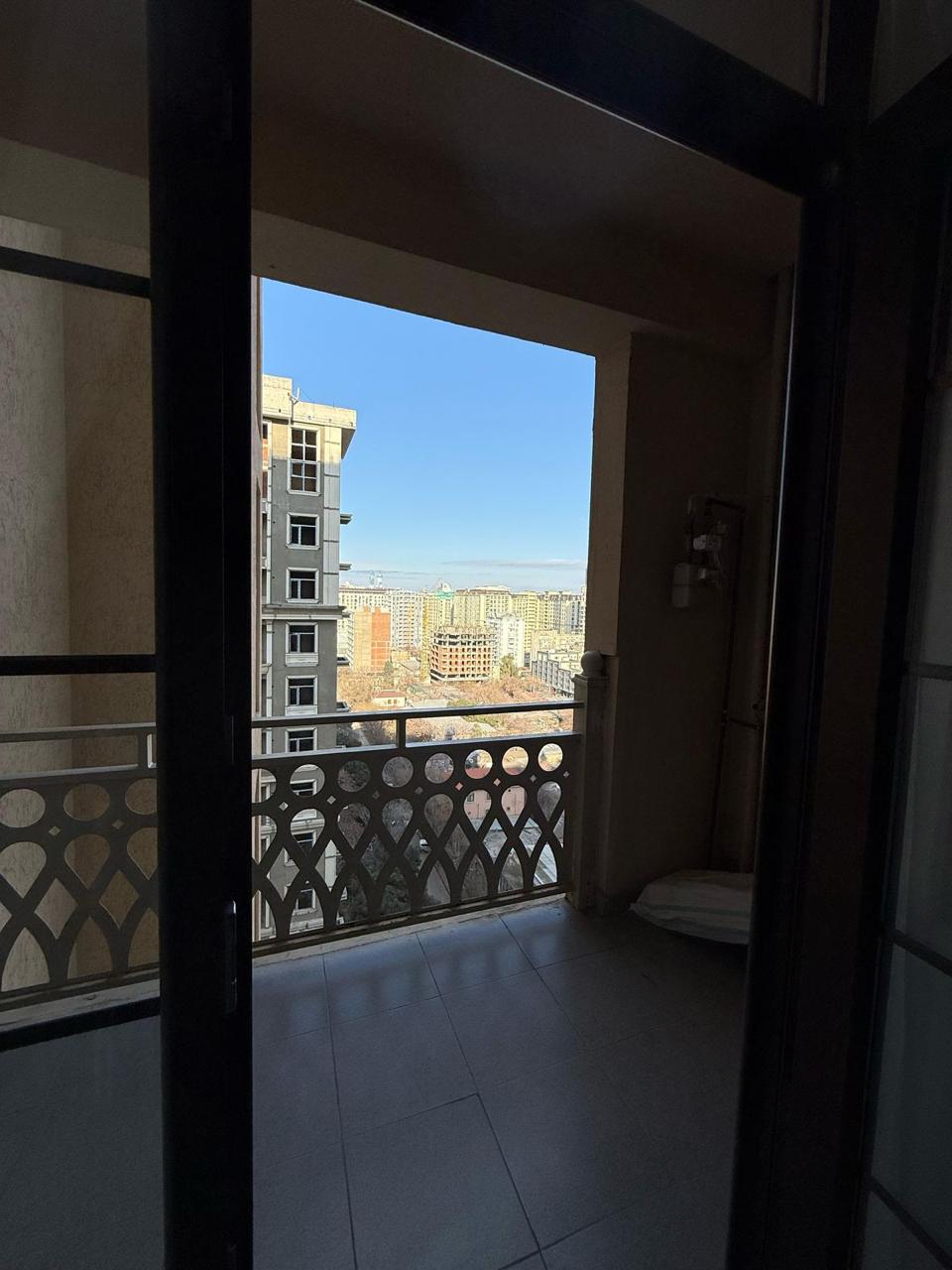 1-room studio flat in Triumf Palace