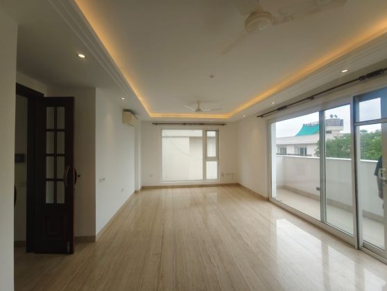 Appartement moderne et spacieux de 4 chambres au 3ème étage ...