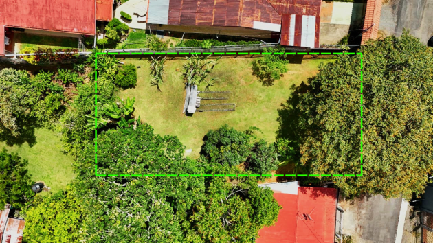 LOTE EN BARRIO LOURDES CON TOPOGRAFIA PLANA