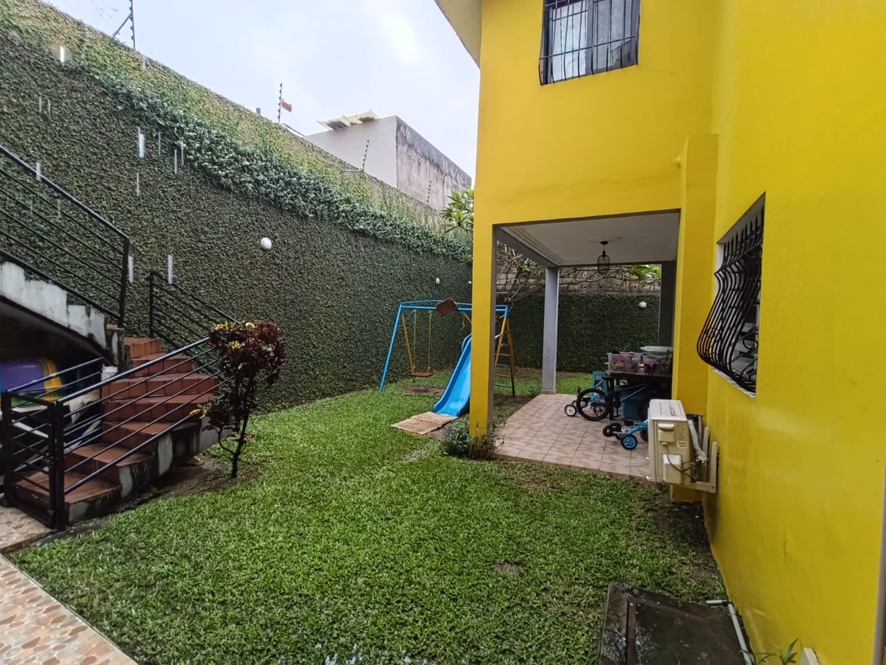 Riviera 4 - Synacassci 2, beautiful 6-room house with garden and outbuilding