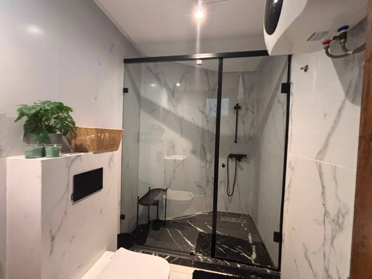 Studio meublé à louer – 3 min du CFC, Casablanca / Furnished studio for rent – 3 min from CFC