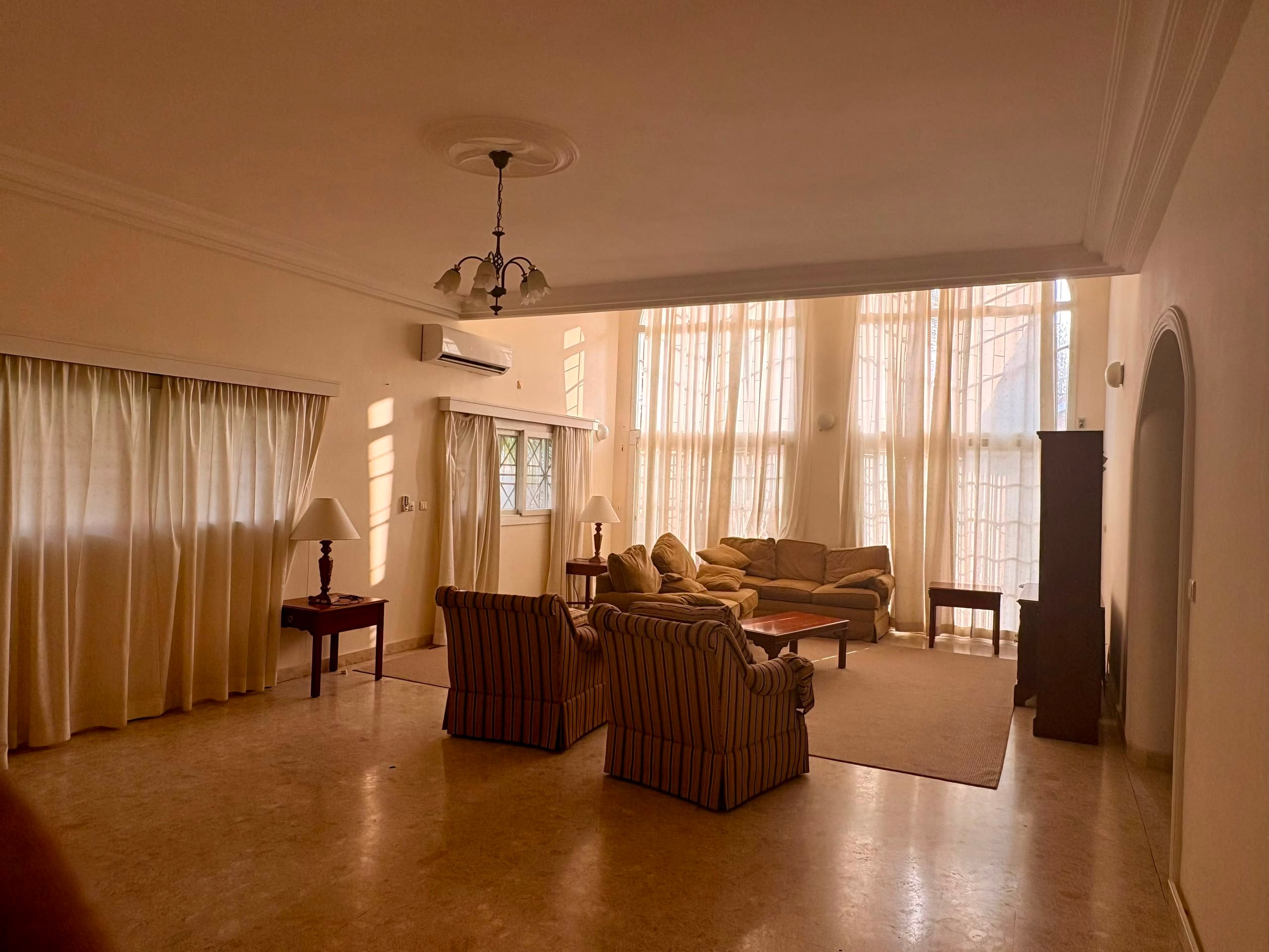 Location villa 7 pièces à Cocody Riviera 3
