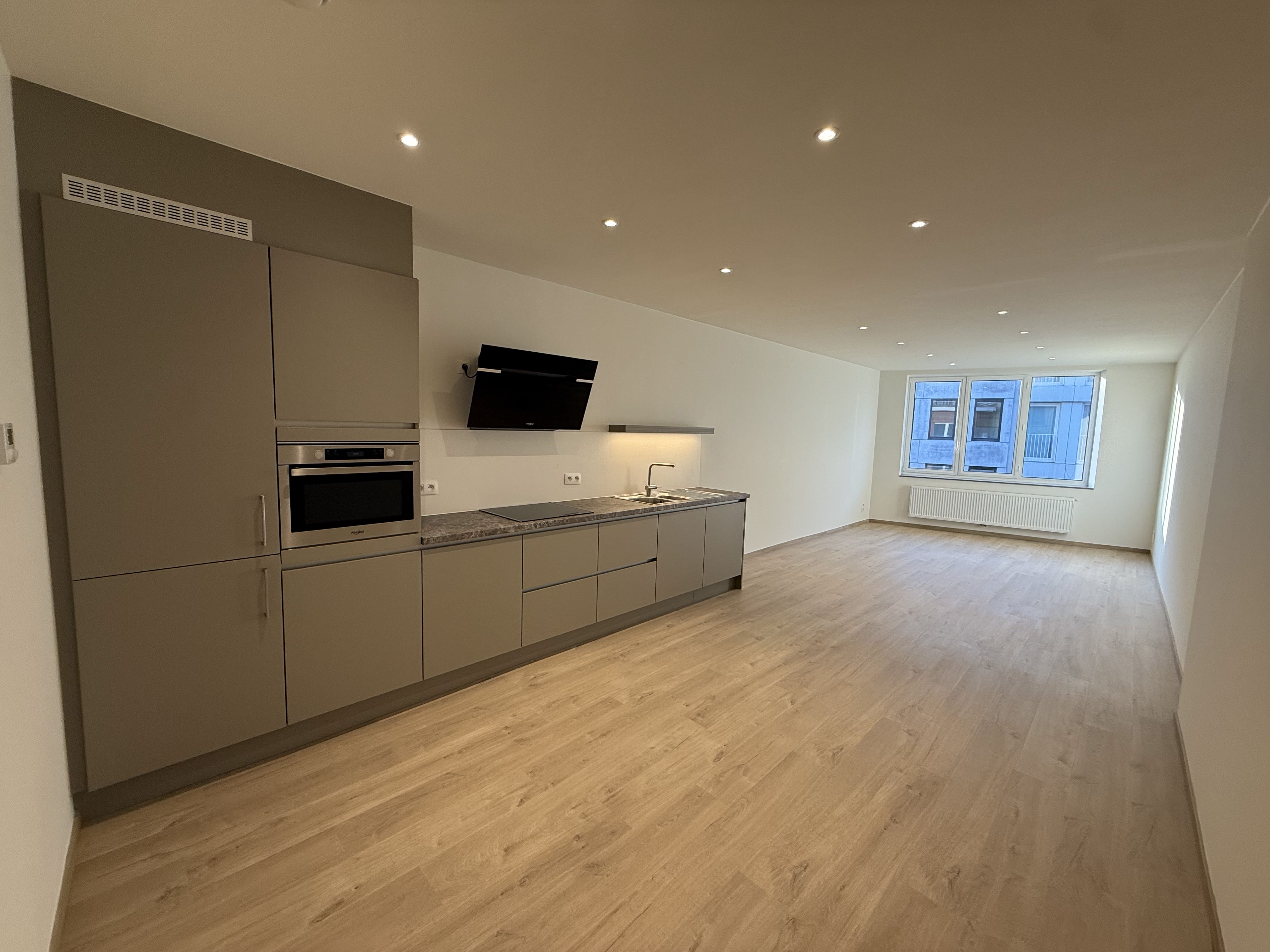 Stijlvol 65 m² 1 slk-appartement in bruisend Antwerpen Zuid