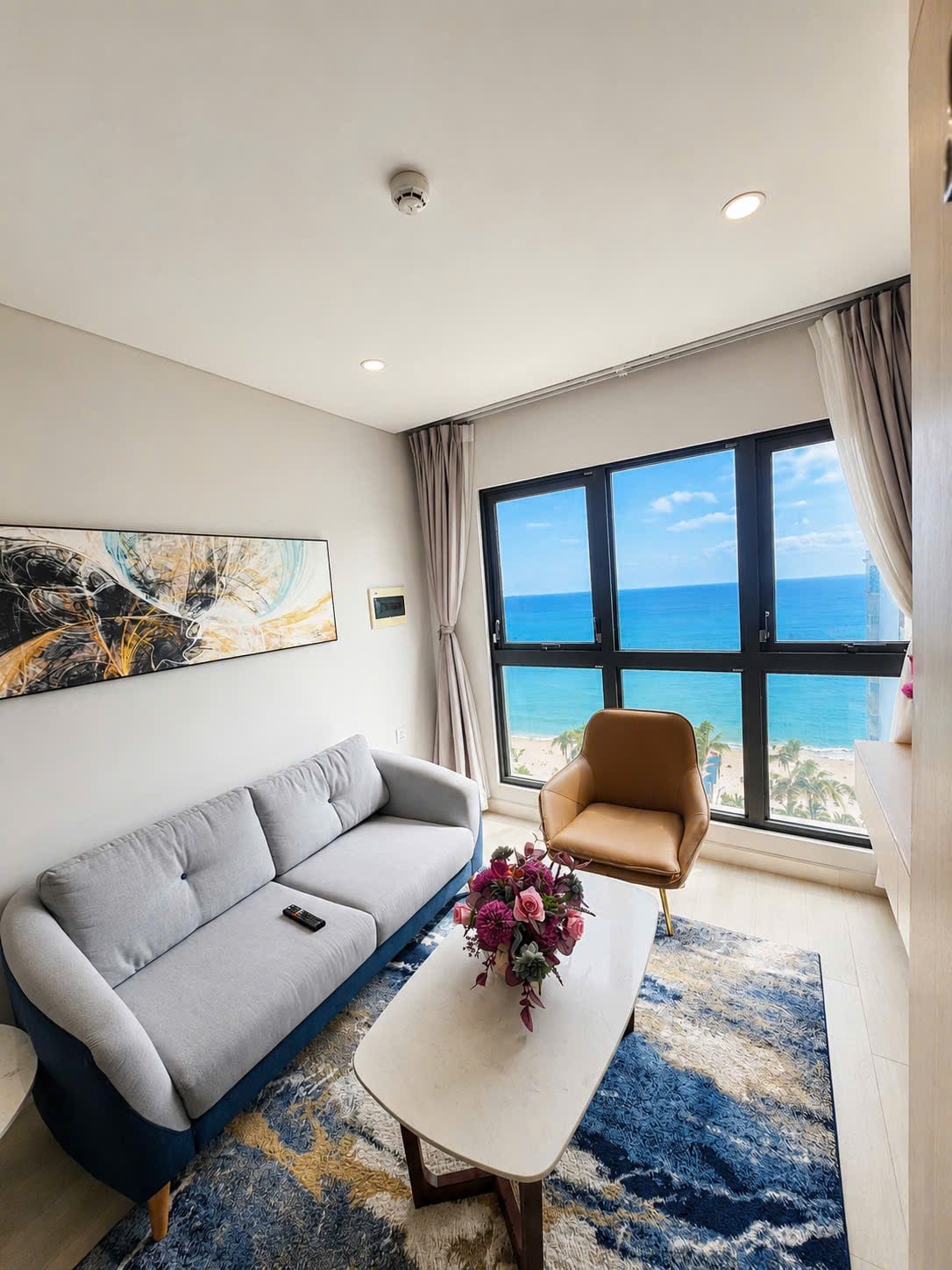 GOLD COAST APARTMENT FOR RENT – DIRECT SEA VIEW