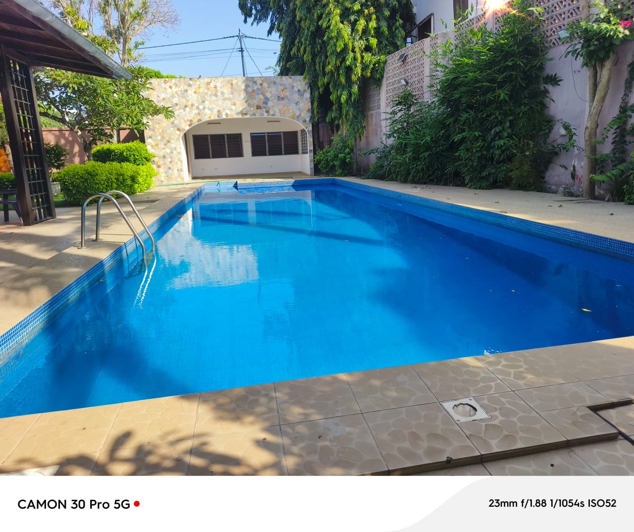 Villa basse équipée de jardin a vendre