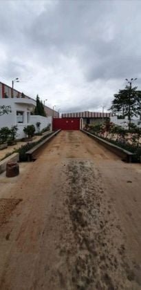 YOPOUGON Ancienne Industrielle vente entrepôt 22000m2