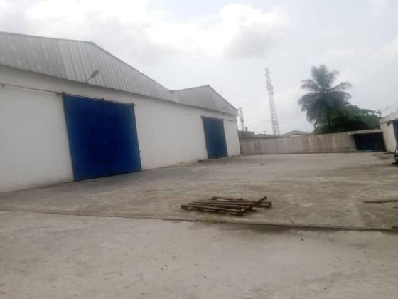 TREICHVILLE RUE DES PECHEURS location 2 entrepôts 2900M²