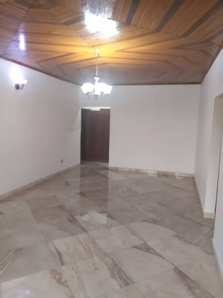 BEL APPARTEMENT DE DEUX CHAMBRES À LOUER À MAKEPE