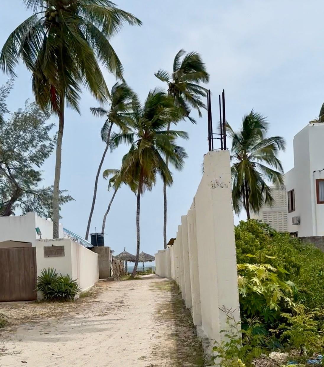 Your Dream House by the Sea – Closer Than You Think Germany translation below