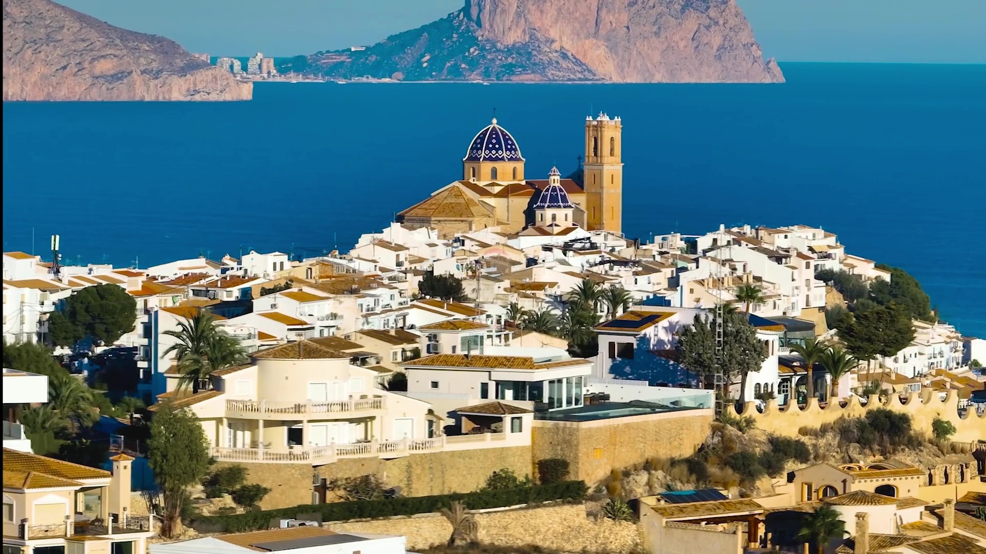 Luxury apartment, lateral, with terrace, in Altea Centre