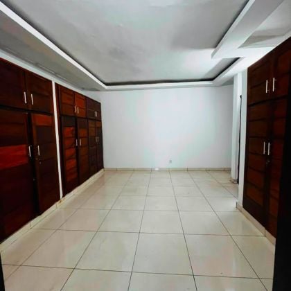 SE ALQUILA | MAGNÍFICO DÚPLEX DE 15 HABITACIONES CON PISCINA ...