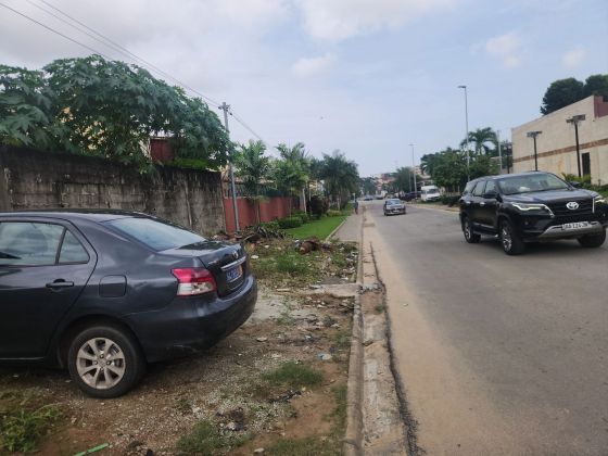 Cocody golf4 carrefour Affy vente Terrain 1288m²