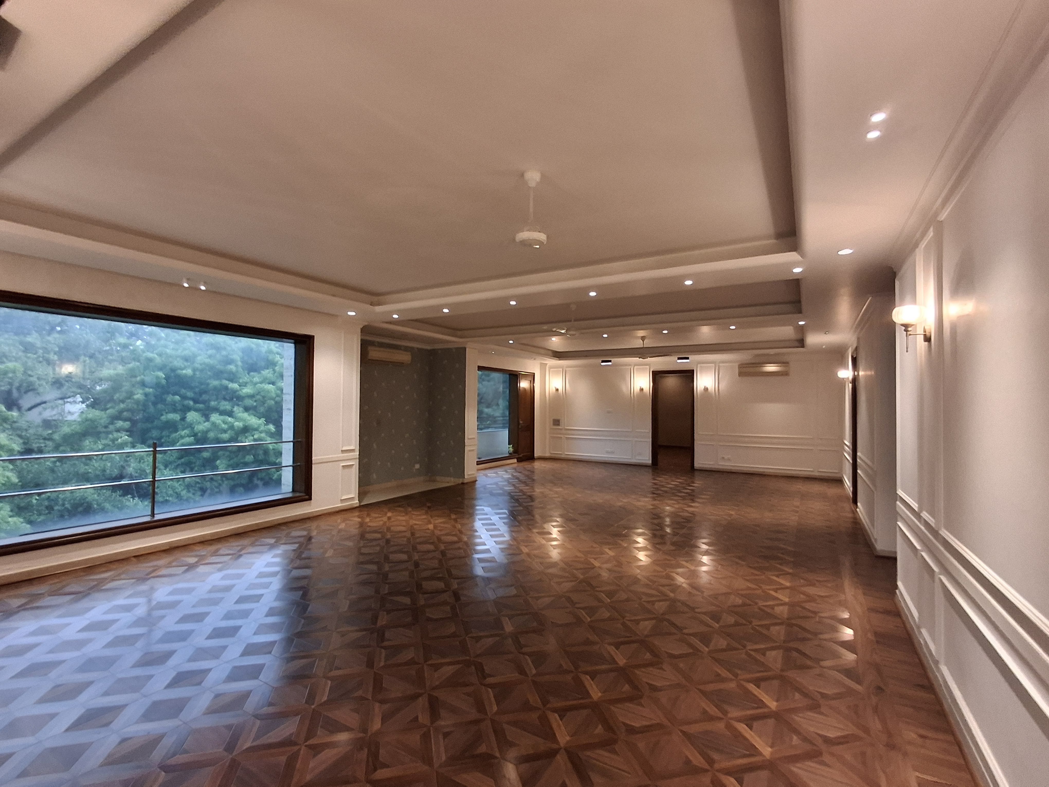 Spacious & modern 4-bedroom apartment for rent in Malcha Marg, Chanakyapuri