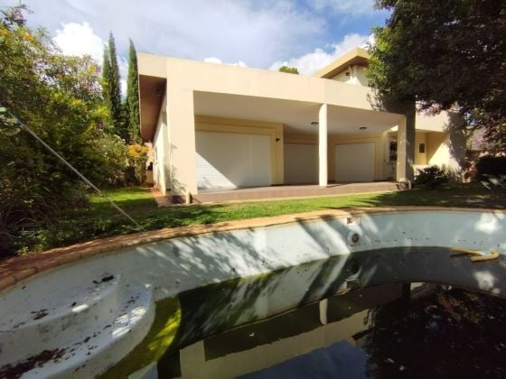 AMBATOBE - AMPIA VILLA CON 5 CAMERE DA LETTO E PISCINA - GRANDE GIARDINO ...