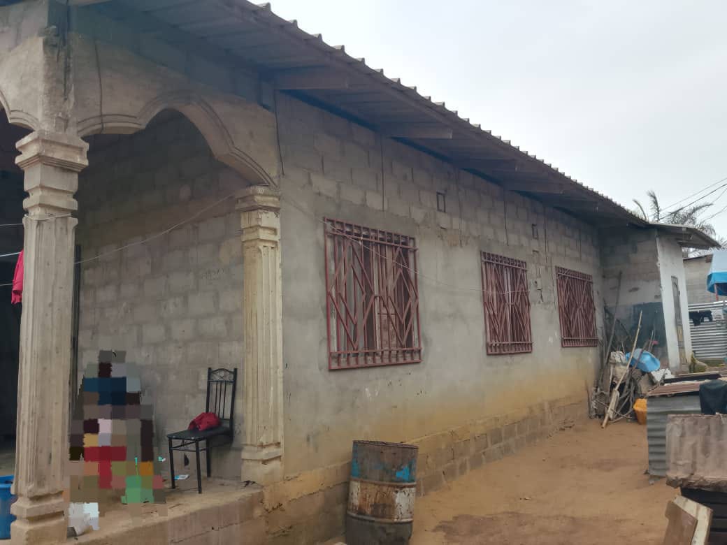 Terreno con casa en venta 