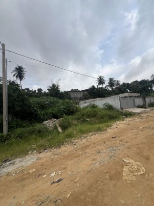 VENTA DE UN PRECIOSO TERRENO LLANO DE 481 m2 EN VALLON, CERCA DEL ...