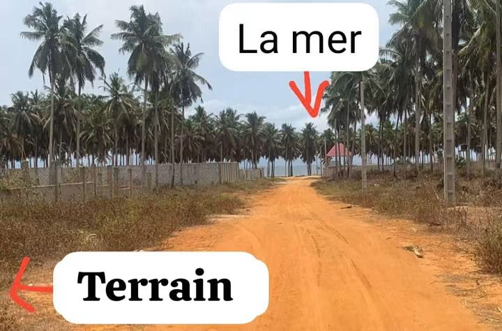 Bassam Mondoukou Terrain 621 M2 proche de la mer
