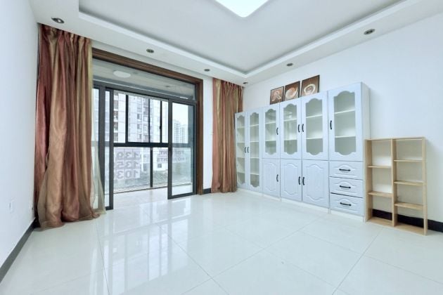 Jinji Lake view apt with 3 bedrooms next to Suzhou Center mall close to ...