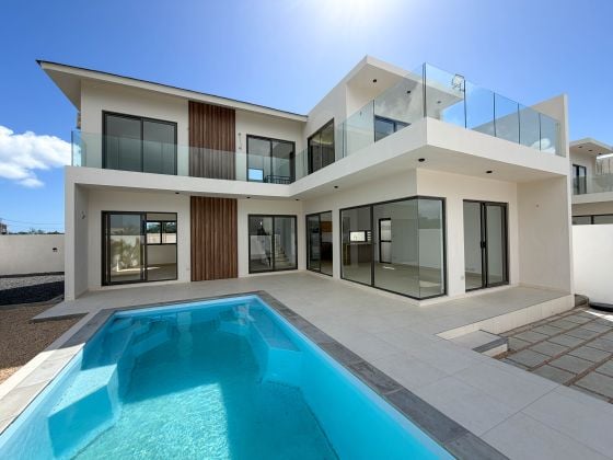 7 NEW VILLAS WITH SHARP, MODERN ARCHITECTURE, ONE ALREADY MOVE IN READY, ...